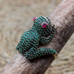 Emerald Frog Ring, Handmade 925k Sterling Silver Ottoman Ring