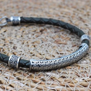 Mens Bracelet, Leather-Silver Mens Bracelet, Silver Mens Bracelet, Mens Gifts, Vintage Leather Bracelet, Gift for Him, 925k Sterling Silver