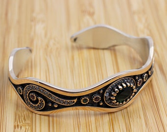 Emerald Sterling Silver Cuff Bracelet: Turkish Handmade Bangle