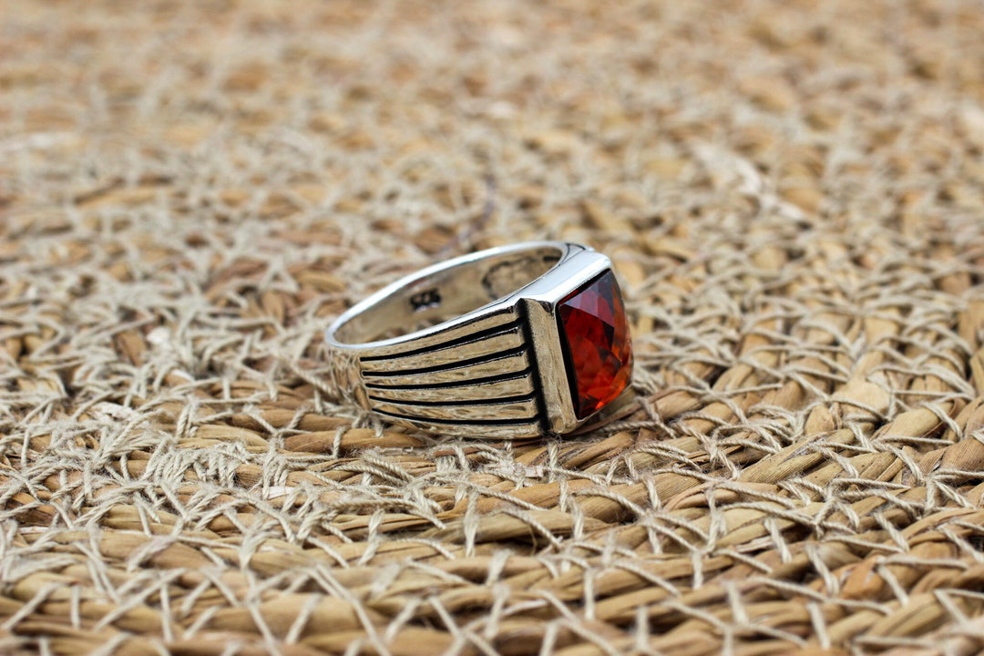 Bague Homme Plaqué Or Noir Et Acier - Sertie D'un Saphir - Taille Ajustable 7 à 10 - Fait Main