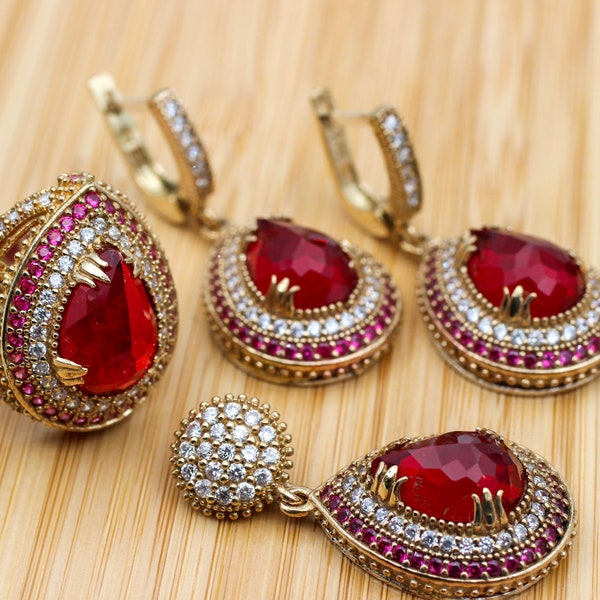 Parure en rubis, Parure authentique, faite main pour femme, Fait main en Turquie, Parure de bijoux pour femme, Boucle d'oreille, Pendentif, Parure pour femme, Argent sterling 925 carats, Bijou