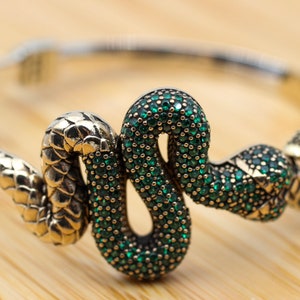 Smaragd Schlange Armband: Handgefertigter 925k Sterling Silber Armreif