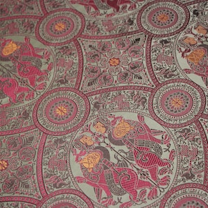 Brocado de seda con arpías y leones - Oriente Medio / Europa Occidental - 1000 - 1200 d.C.