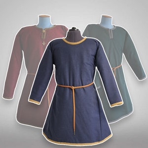 Viking battle tunic with padding for early middle age reenactment fight