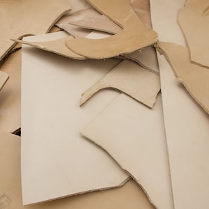 2 LB Leather Scrap Bags (Mixed Buffalo) 5-11oz (2-4.4mm)