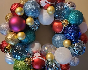 Red and gold christmas bulb wreath