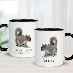 Taza de ardilla personalizada con nombre personalizable, "Entrega las nueces", regalo de ardilla gris para tu mejor amiga, taza de cerámica hecha a mano, "Mejor amiga".