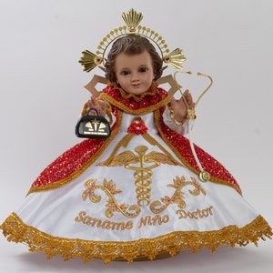 Trajecito de niño Doctorpara Niño Dios con accesorios Incluidos/Baby Jesus Outfit