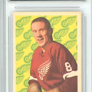 1961 Parkhurst Leo Labine Graded Card #33 GMA 3.5