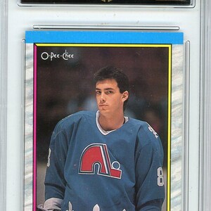 1989 O-Pee-Chee Joe Sakic Graded Rookie Karte #113 GMA 8.5