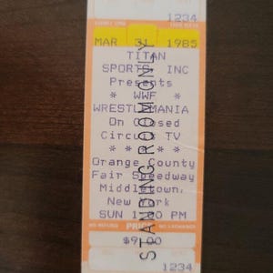 1985 WWF WWE Original Wrestlemania Ticket Stub geschlossene Rundgangbetrachtung Hulk Hogan