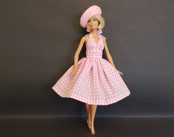 marilyn monroe doll pink dress This is a pattern sample for Barbie as Marilyn Monroe in the iconic pink  dress she wore while performing Diamonds Are a Girls Best Friend from  Gentlemen Prefer Blondes. This was used