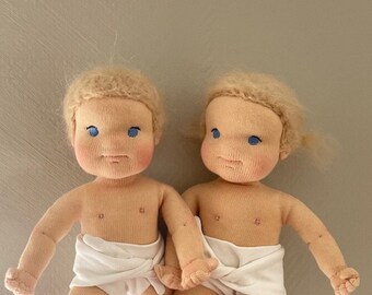 Bébés jumeaux - Poupées en fibres naturelles inspirées de Waldorf