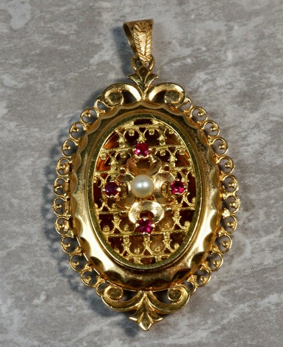 Victorian 1920's 14K Yellow Gold Filigree Ruby Pea