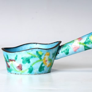 Vintage Collection Chinese Style Cloisonné Brass Birds Flower Silk Iron