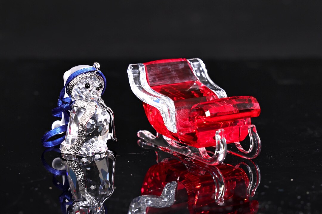 Swarovski Crystal Santa's Color Sleigh With Kris Bear Annual