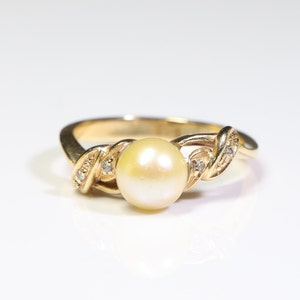 Antique 14k Yellow Gold Pearl And Diamond Ring Sz 6.5