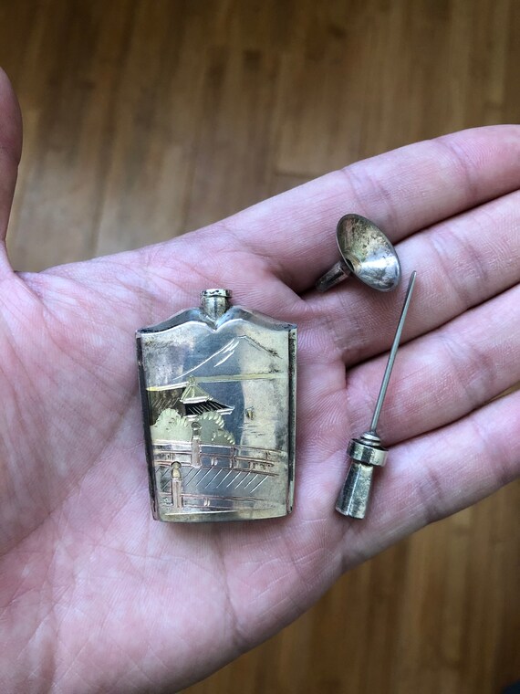Vintage Silver Japanese Style Natural Scene Hand Carved Perfume
