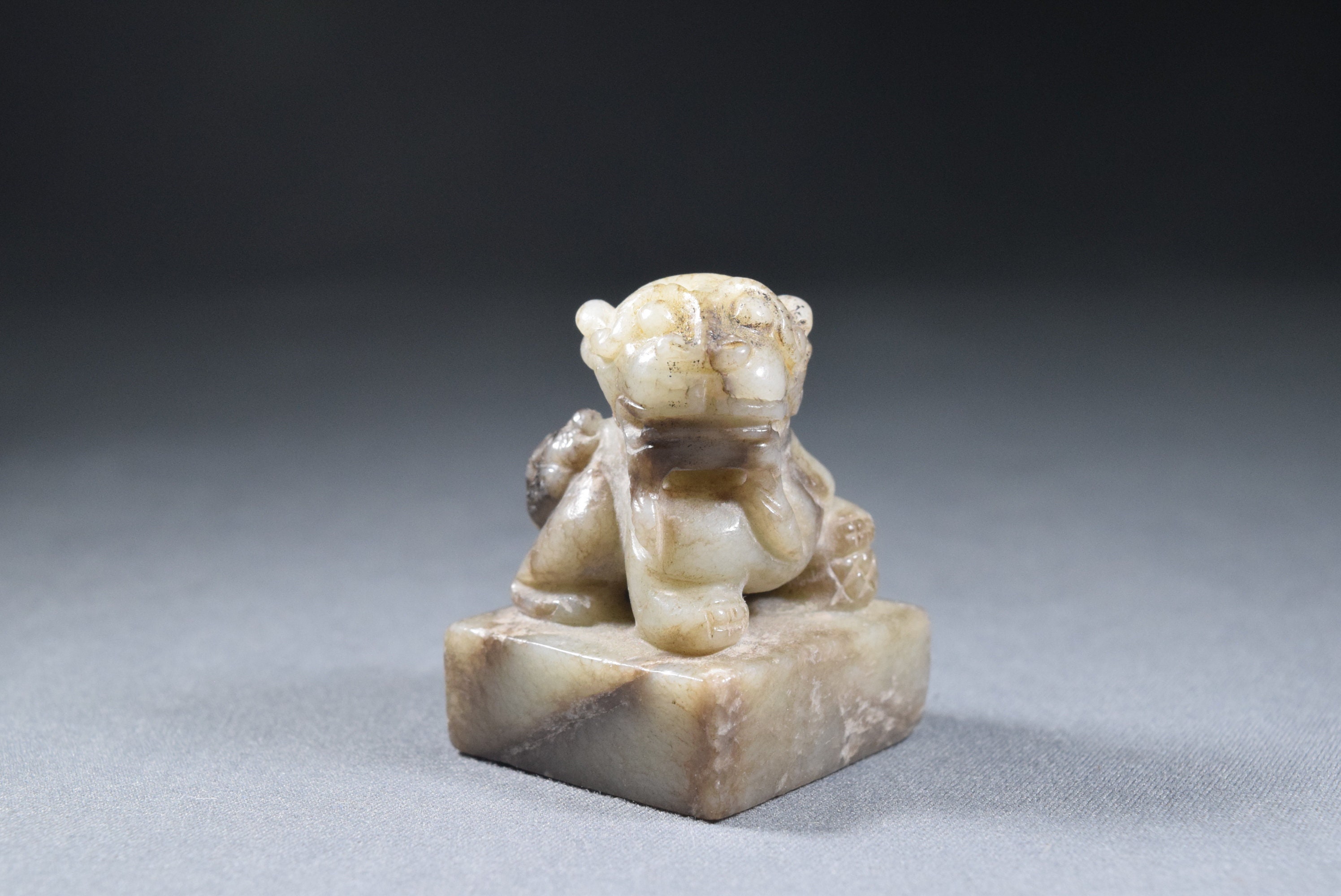 翡翠 彫刻獅子模様 印章 ヴィンテージコレクション 彫刻された翡翠の獅子印 - Etsy 日本