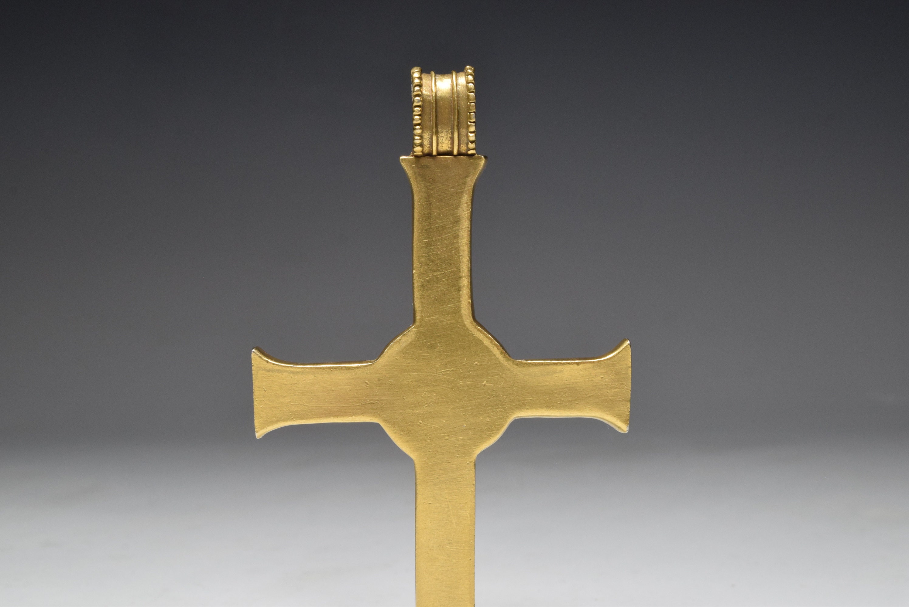 Vintage Collection MMA 1993 Gold Tone Lamb of God Large Cross