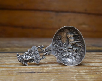 Vintage Collection Sterling Silver Character Story Pattern with Hat Man Spoon