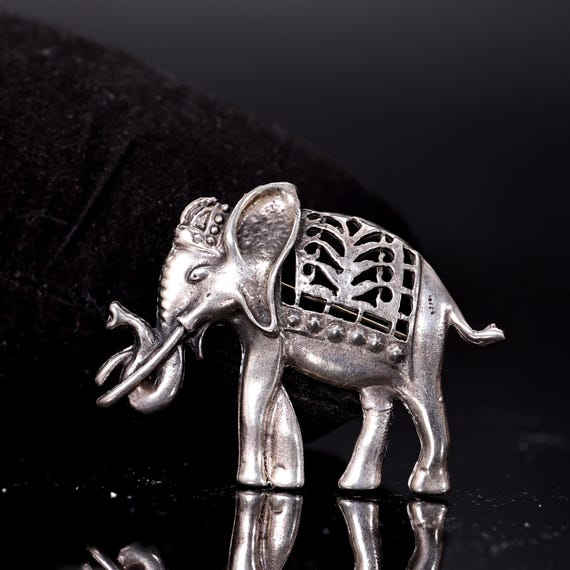 Sterling Silver Elephant Statue Brooch