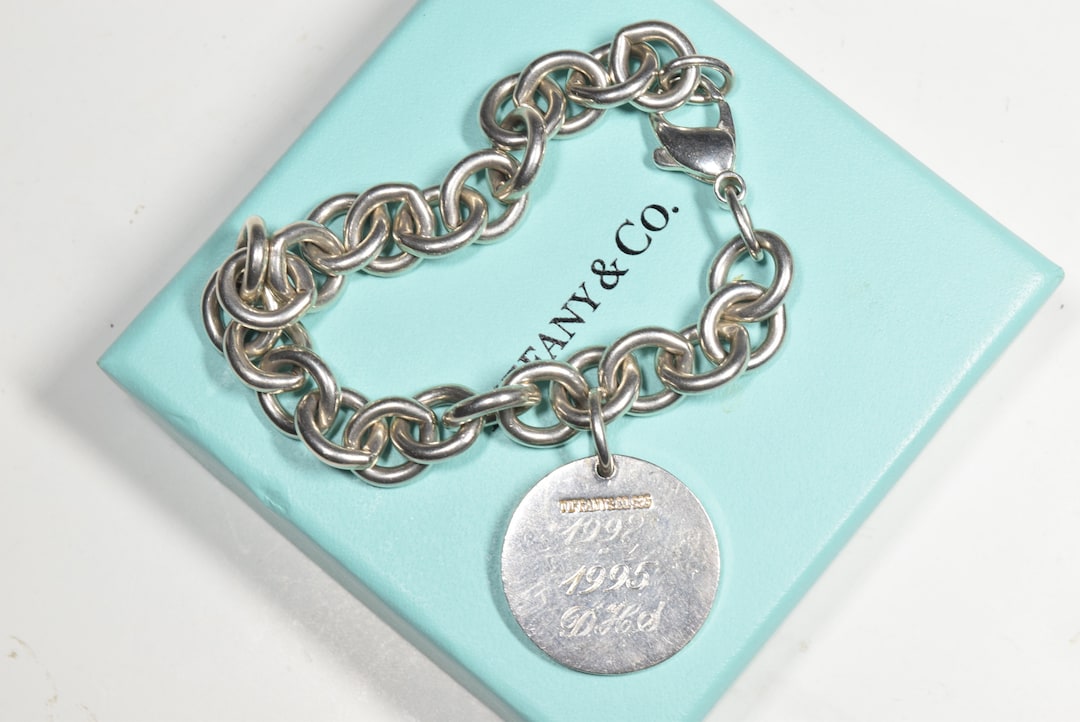 Vintage Tiffany & Co.round Tag Charm Sterling Silver 925 Bracelet