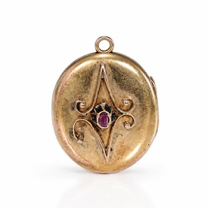 Antique 14K Gold Art Nouveau Ruby Oval Photo Locket Pendant