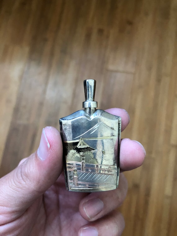 香水瓶　アトマイザー　彫金　SILVER　perfume bottle　ツキ10 香水瓶 アトマイザー 彫金 SILVER perfume bottle ツキ10