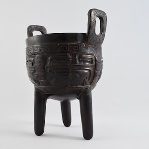 Chinese Collection Hand Carved Ox Horn Tripod with Qianlong Mark