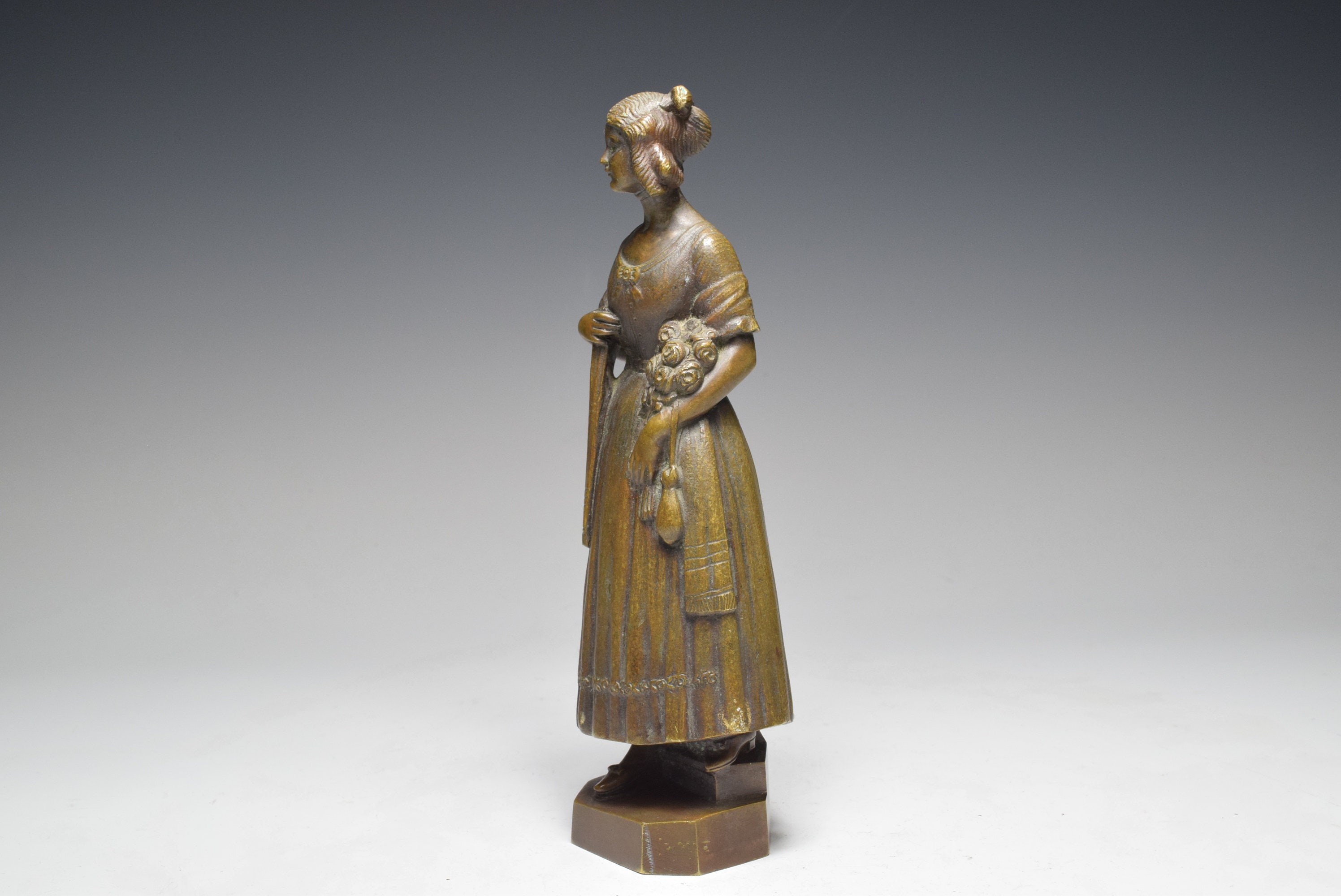 Vintage Collection Heavy Weight Artist Signed tholzel Bronze