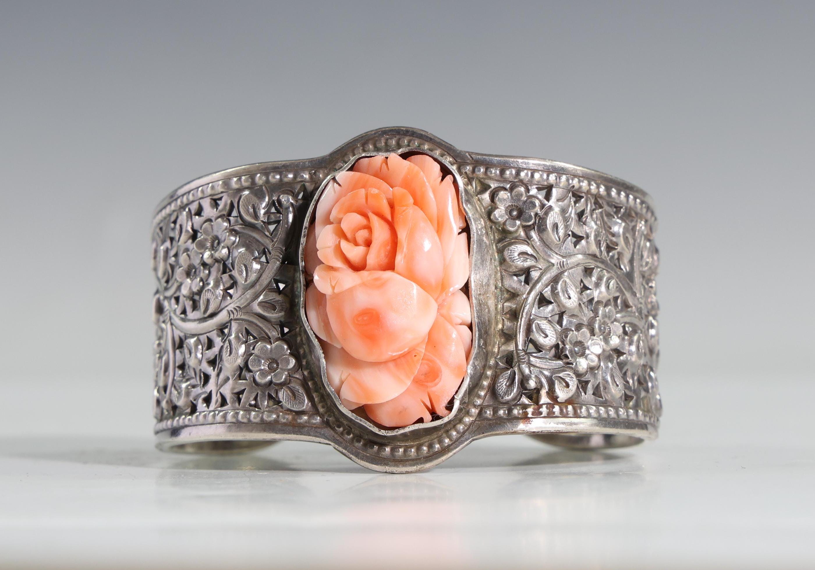 ヴィンテージ スターリングシルバー ピンクコーラル チェイス