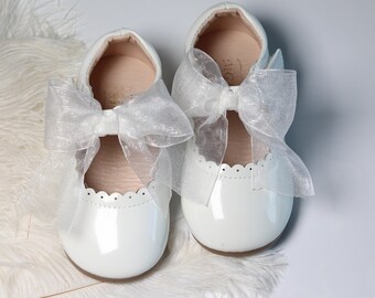 Baby Girl white Mary Jane shoes, White Baby Toddler Christening Shoes, Girl Wedding shoes, Baptism baby shoes, flower girl shoes white