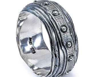 Flumen Unisex Oxidized Silver Thin Ring with Layered Texture and Rivet Details