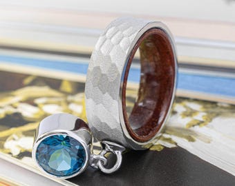 Undine ring van zilver en palissander met hangende blauwe topaas nikkelvrij, hypoallergeen, veilig voor de gevoelige huid