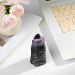 天然アメジストタワーポイント - 紫水晶宝石オベリスク