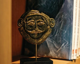 ミケーネ・ミノア文明の金杯、古代ギリシャ博物館所蔵の銅製レプリカ