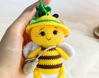 Bee Keychain Crochet Pattern: Amigurumi Bumblebee Plushie (PDF Pattern in English only)