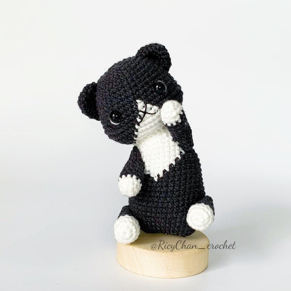 Crochet Cat Amigurumi: Pepper Tuxedo the Kitten (English PDF Pattern)