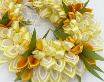 Yellow White Light Gold Hawaiian Ribbon Lei