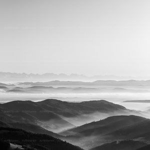 Schwarzwald Druck, Poster, schwarzweiß, Wald, Nebel, Berge, Kunstdruck, Wald Poster, Landschaft, Foto, Fotografie, Fine Art Bild 2