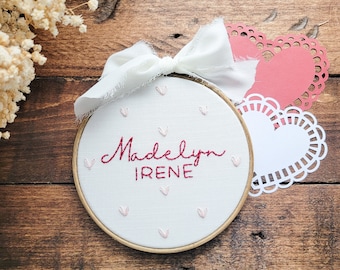 Hand embroidered name hoop| name announcement prop| nursery decor| personalized baby gift| simple name hoop| heart design