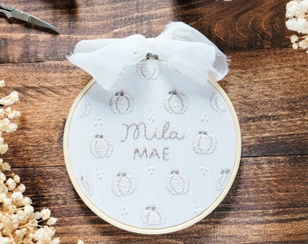 Hand embroidered name hoop| name announcement prop| nursery decor| personalized baby gift| pumpkin name hoop| fall baby announcement