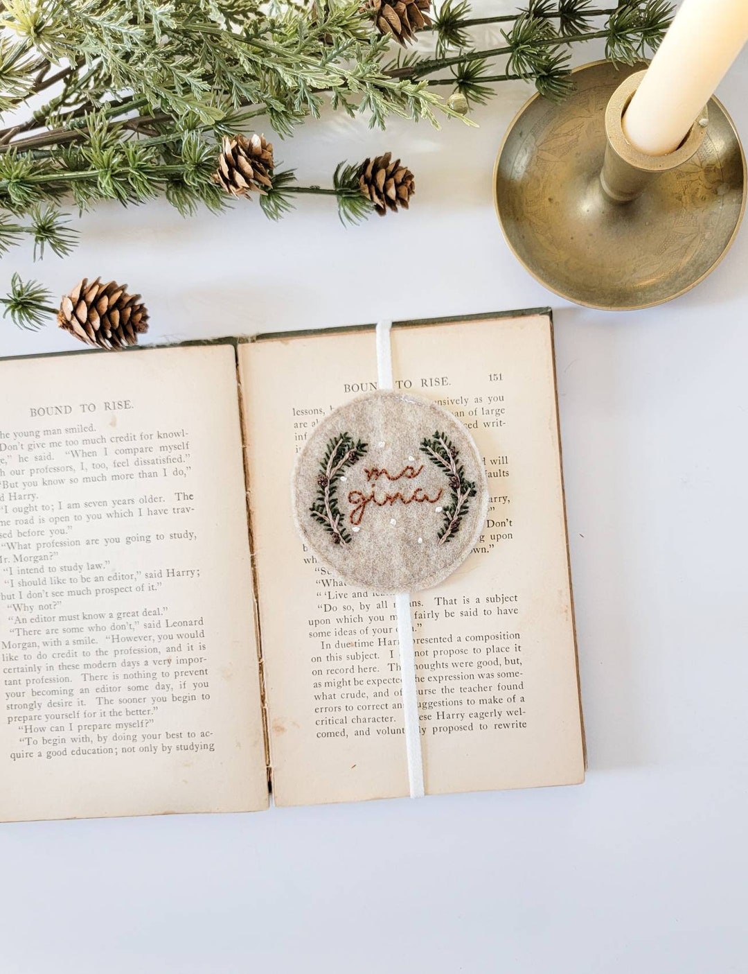 Hand Embroidered Felt Bookmark, Personalized Elastic Strap - Etsy