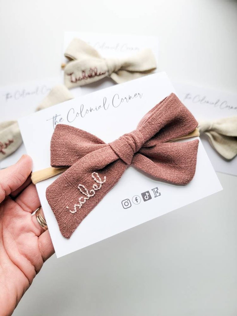 Personalized bow, hand embroidered name bow, custom headband, linen bow, baby headband, custom clip, baby gift image 5