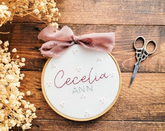 Hand embroidered name hoop| name announcement prop| nursery decor| personalized baby gift| simple name hoop