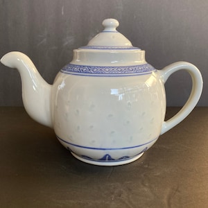 Jingdezhen China Rice Grain Teapot
