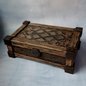 Celtic Wooden Keepsake Box – Handcrafted Aged Wood Chest with Norse Knotwork, Fantasy Gift for Gamers, Jewelry or Tarot Storage Box