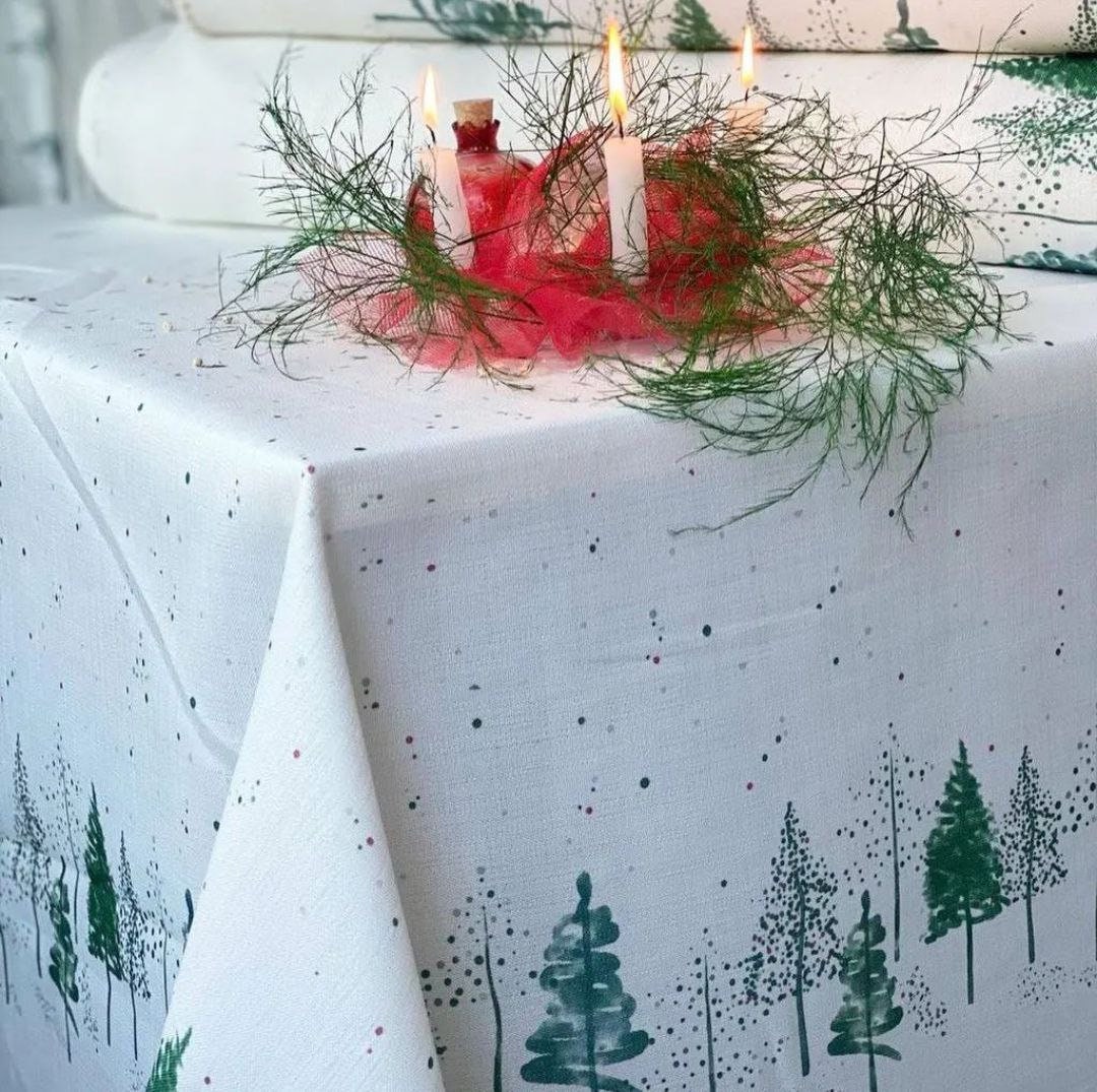 Weihnachtliche Tischdecke mit Lurexfaden und festlichem Muster Etsy.de