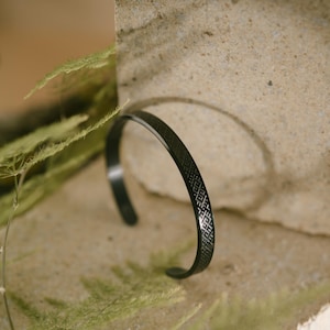 Schwarzes Titan Armband &quot;&quot;Serpent&#39;s Band&quot;&quot;